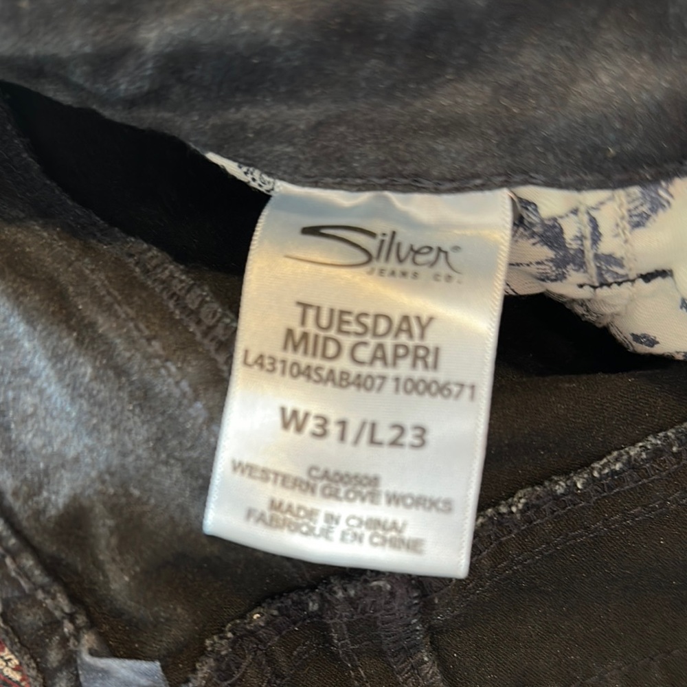 Silver Jeans Women's Cropped Distressed Jeans - Blue - Picture 7 of 8